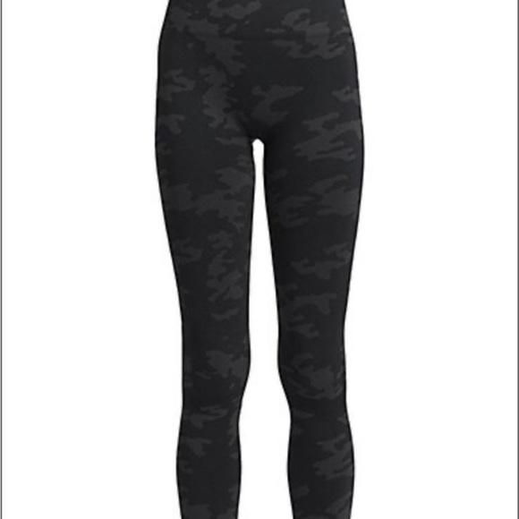 Spanx Look At Me Now Leggings Black Camo size M - Picture 6 of 10